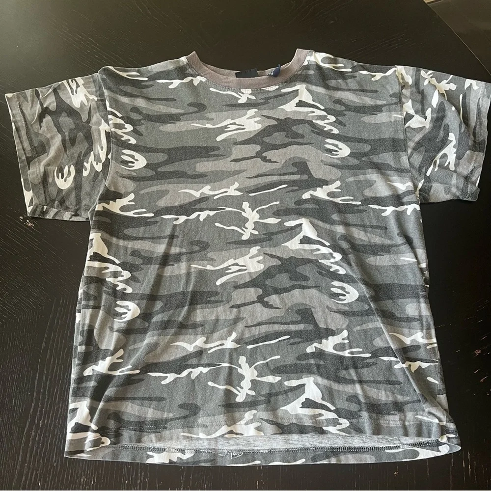 ✅ Gray Camouflage T-Shirt